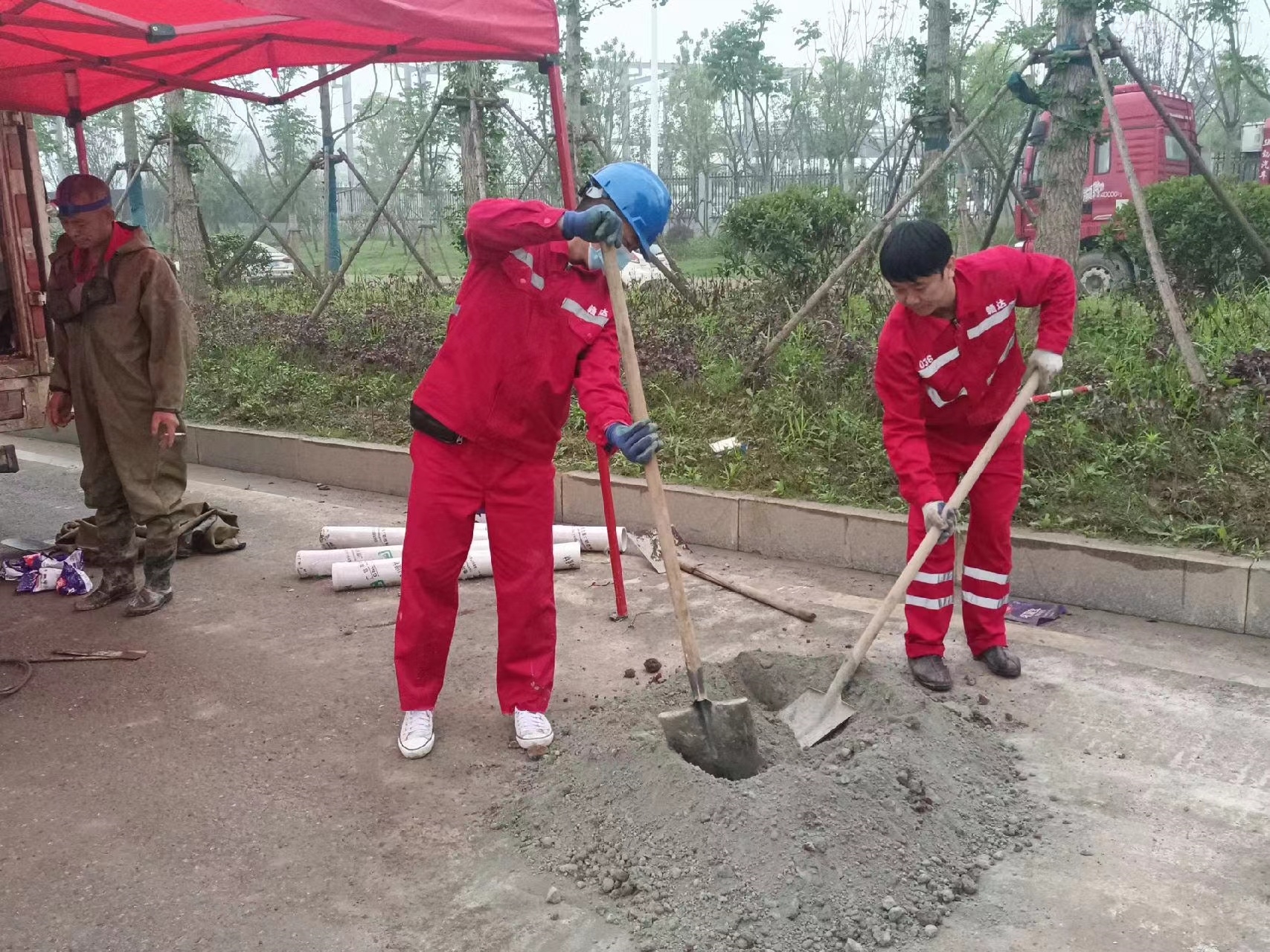贵南管道疏通哪家好】及时进行市政管道清淤